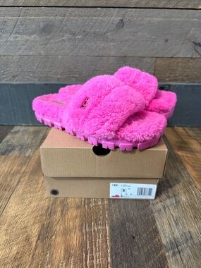 UGG Cozetta Curly Slide Sandals Pink Size 8 Good Condition